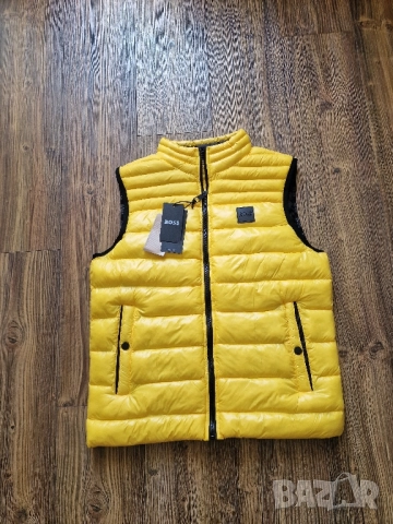 Страхотна мъжка грейка елек HUGO BOSS Размери S , M, L, XL, 2XL 