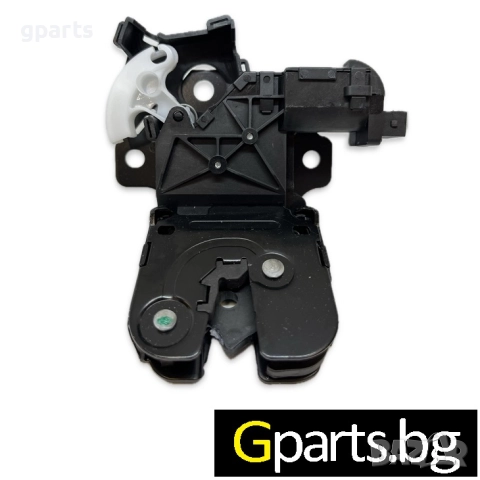 AUDI  A3 8P/8PA / A4 B8 / A6 C6 / Q7 – Брава за врата на багажник (OEM: 8P4827505B / 8P4827505C), снимка 2 - Части - 52104699