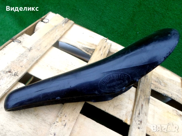 Седалки от ретро шосейни велосипеди/Plastic saddle/, снимка 8 - Части за велосипеди - 52330970