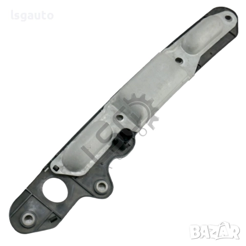 Лайсна с бутон отваряне заден капак Volkswagen Touran I 2003-2010 ID:149606, снимка 2 - Части - 51729484