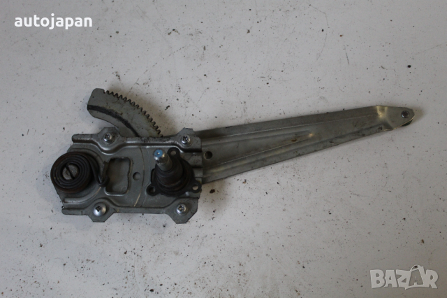 Заден ляв ръчен стъклоповдигач Сузуки сплаш 08г Suzuki splash 2008, снимка 2 - Части - 44618287