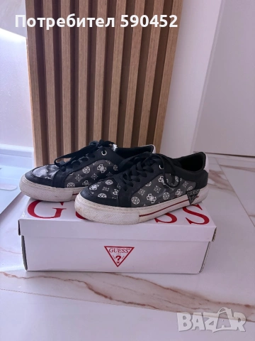 Оригинални сникърси Hugo Guess, снимка 10 - Маратонки - 53324138