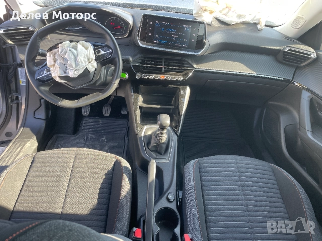 Peugeot 2008 двигател HNK, 1.2 PureTech 101 кс., 6 ск.,  37 000 km., 2021 г., euro 6D, Пежо 2008 1.2, снимка 10 - Автомобили и джипове - 51708839