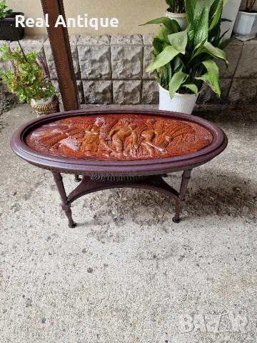 Чудесна антикварна холна масичка от тиково дърво с дърворезба , снимка 6 - Антикварни и старинни предмети - 47311604