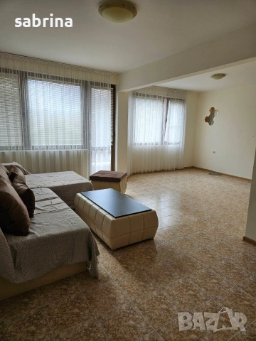 Продавам тристаен апартамент 