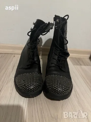 Дамски кубинки 38 номер , снимка 5 - Дамски ботуши - 48251622