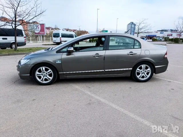Honda Civic VIII Sedan Hybrid IMA, снимка 3 - Автомобили и джипове - 49998087