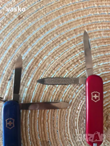 Victorinox Switzerland-много добри, снимка 2 - Ножове - 55774030