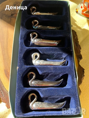 Елегантен  комплект от шест поставки за ножове във формата на лебеди Стилен винтидж аксесоар , снимка 8 - Аксесоари за кухня - 52717243