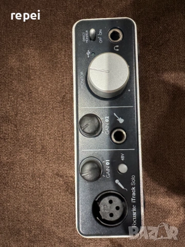 Focusrite Itrack Solo аудио интерфейс , снимка 4 - Аудиосистеми - 53259601