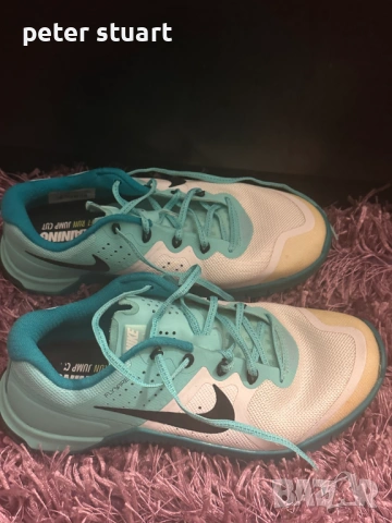 Маратонки Nike, нови в кутия, снимка 2 - Маратонки - 53198078