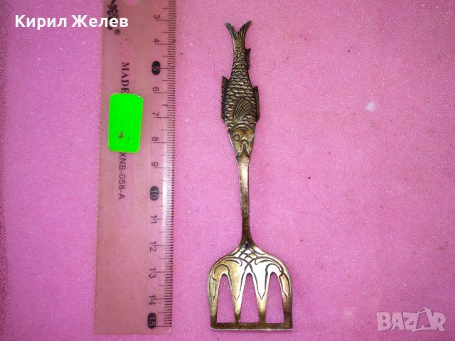 AMD СТАРА РЯДКА КОЛЕКЦИОНЕРСКА ФИГУРАЛНА СРЕБЪРНА ВИЛИЧКА Тип ГРЕБЛО СРЕБРО 800 ПРОБА с ПАТИНА 42979, снимка 9 - Колекции - 44373401