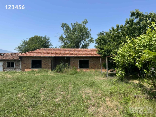 Къща с двор 2,2дка в с.Златовръх , снимка 7 - Къщи - 50954343