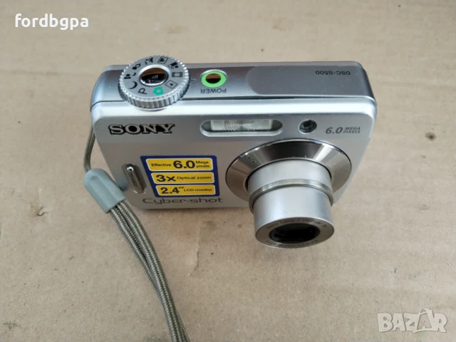 Малък фотоапарат Sony Cyber-shot DSC-S500, снимка 2 - Фотоапарати - 50502187