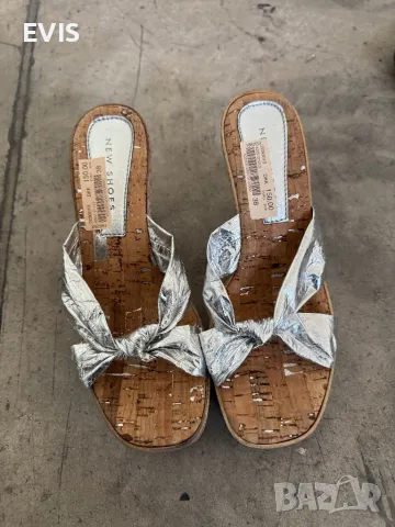 Сребристи чехли, снимка 1