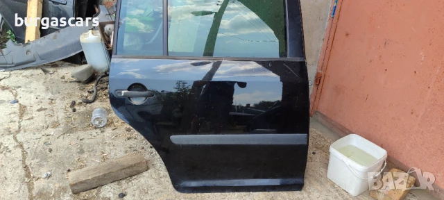 Задна дясна врата Vw Touran - 150лв, снимка 2 - Части - 51274576