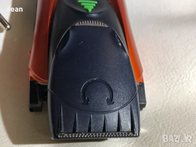 Електрическа самобръсначка Braun, снимка 8 - Електрически самобръсначки - 53841718