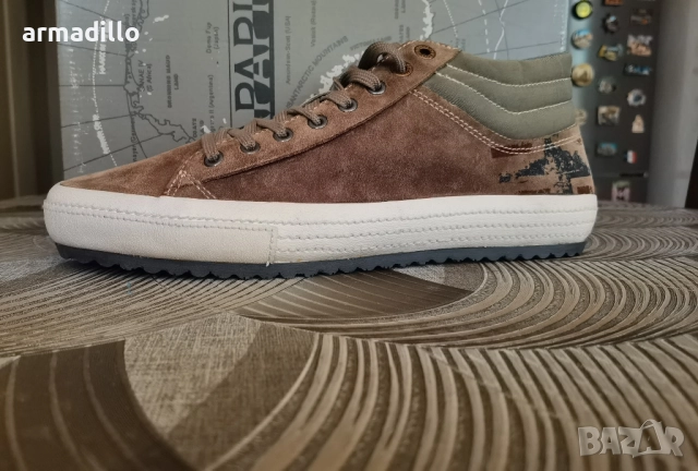 Продавам Кожени спортни обувки Napapijri №45