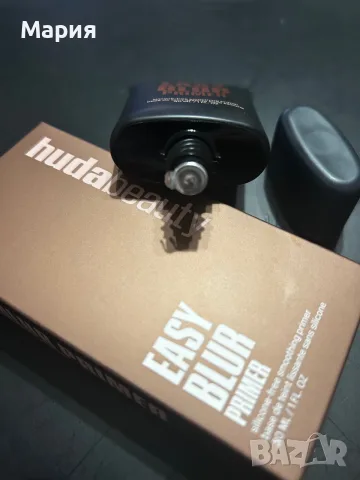 Huda Beauty Easy Blur Silicone-Free Smoothing & Pore-Minimizing Primer Bronze Fudge, снимка 3 - Декоративна козметика - 56216114