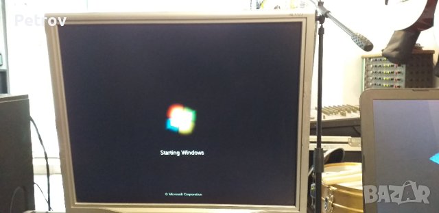 Монитор за настолен компютър! , снимка 3 - За дома - 40629396