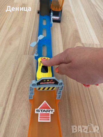 Писта с лупинг и 1 количка, снимка 3 - Коли, камиони, мотори, писти - 41982542