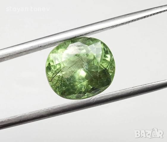 Уникален колекционерски камък – 4.50 карата натурален рутилен ябълково-зелен перидот от Пакистан!, снимка 7 - Други - 53774887