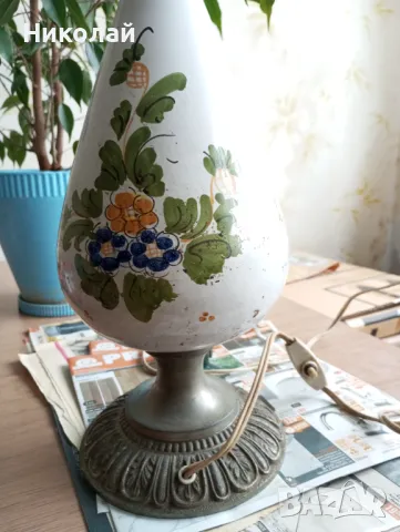 Старинна порцеланова нощна лампа