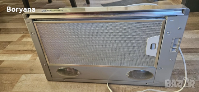 Абсорбатор за вграждане Eletrolux - 50 см, снимка 2 - Абсорбатори - 52961291