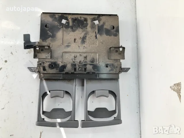 Поставка за чаши cupholder  Toyota Avensis Verso 2.0 D 116hp 1CD, снимка 2 - Части - 47689676