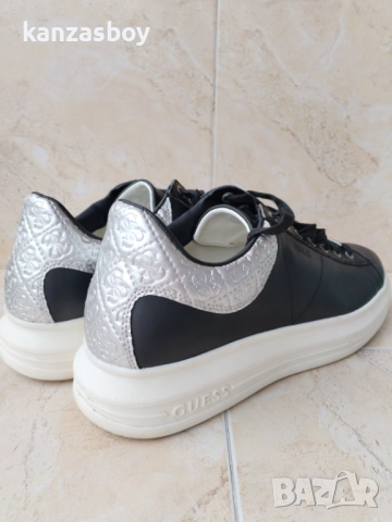 Guess Vibo - страхотни мъжки Сникърси КАТО НОВИ 45, снимка 2 - Маратонки - 52055838
