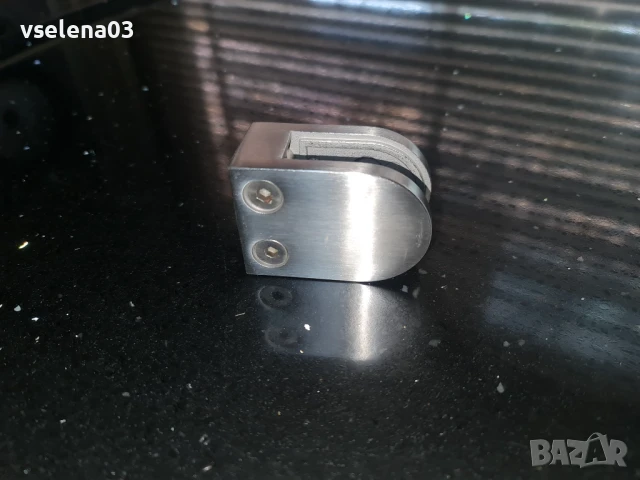 Стъклодържач  от неръждаема стомана за парапет