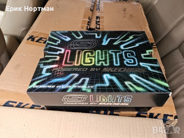 Детски маратонки Skechers Lights, снимка 5 - Детски маратонки - 51378719