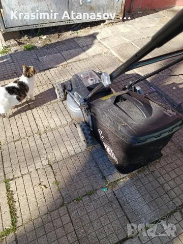 Косачка на батерия, снимка 3 - Градинска техника - 50200763