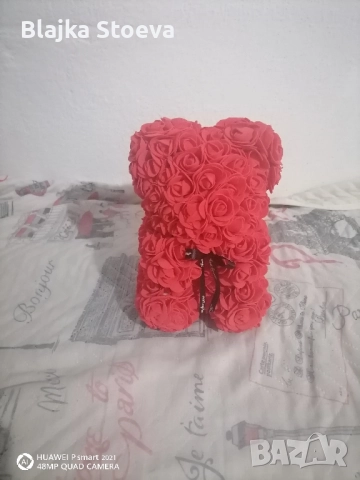 Мече от 300 рози