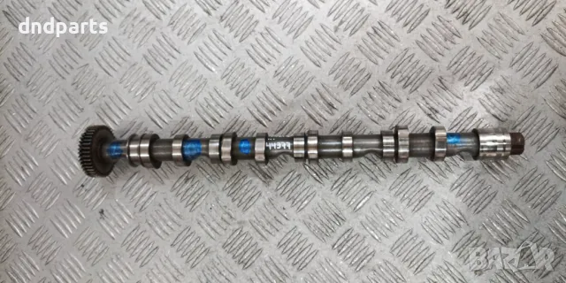 Разпределителен вал Audi A4 B8 2.0TDI 143hp 2008г.	