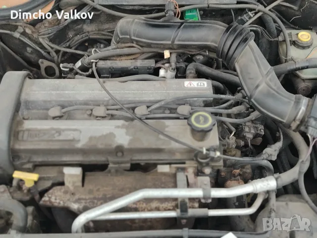 Продавам Форд Ескорт 1.6 16 Винтила 90  коня 1998 г Много Добър Двигател  Двигател , снимка 2 - Автомобили и джипове - 56237180