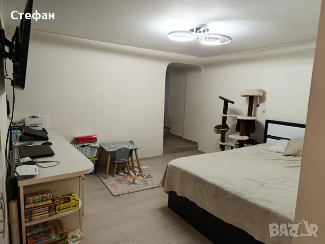 Продавам КЪЩА гр. Аксаково Варна Два Етажа 145кв.м. 615кв Двор ЦЕНТЪР!, снимка 9 - Къщи - 47762621