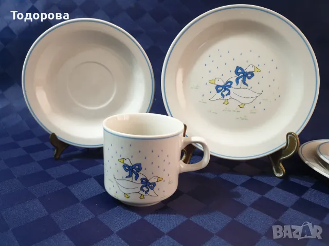 Порцеланов сервиз кафе,чай,мляко с декор гъски, снимка 3 - Сервизи - 49324068