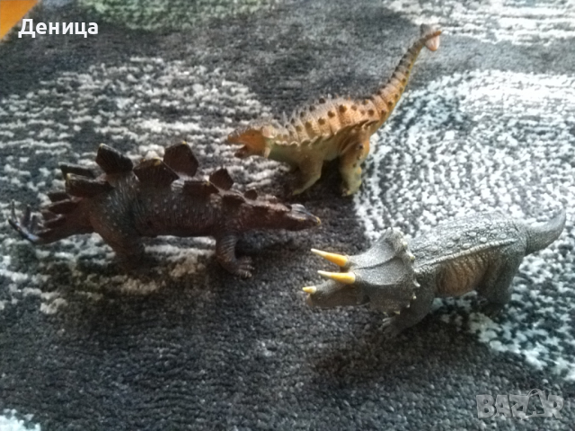 Играчки и книга-Динозаври , снимка 4 - Фигурки - 36098471