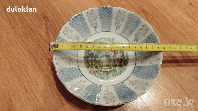 Красива порцеланова чиния от Франция., снимка 2 - Колекции - 44707670