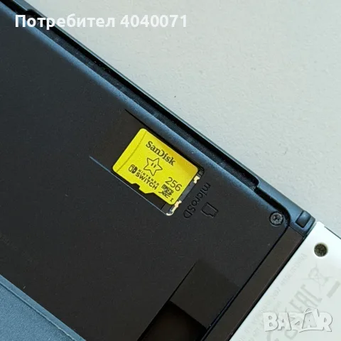 Nintendo Switch OLED 256GB + 4 Joy-Con-а + 2 игри + Carrying Case + подарък, снимка 5 - Nintendo конзоли - 55850692