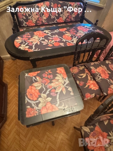 Антична холна гарнитура с две маси, снимка 3 - Дивани и мека мебел - 51792711