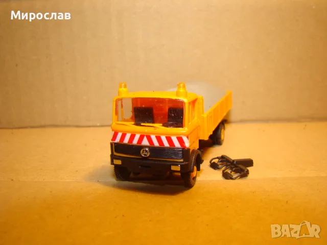 PRALINE H0 1/87 MERCEDES BENZ КАМИОН МОДЕЛ КОЛИЧКА, снимка 2 - Колекции - 48778895