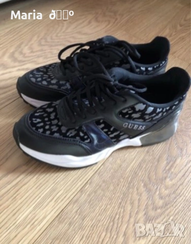 Оригинални сникърси Guess, снимка 3 - Маратонки - 53220631