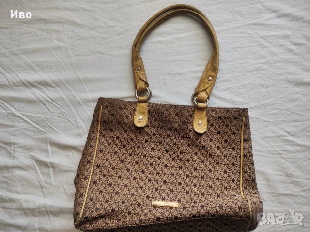 Елегантна дамска чанта - Чистак ,без абсолютно никакви забележки, снимка 1