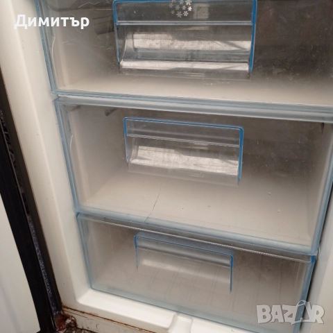 Хладилник с фризер Electrolux за ремонт или за части , снимка 3 - Хладилници - 52252501