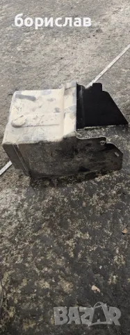 Кутия акумулатор за Форд с макс , снимка 2 - Части - 48952211