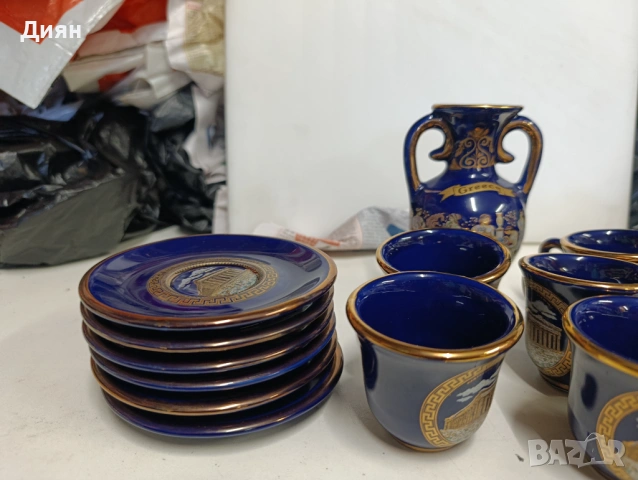 Продавам сервиз за кафе , снимка 2 - Антикварни и старинни предмети - 53399998