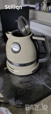 Електрическа кана KitchenAid Artisan, 2400W, 1.5 л, Крем, снимка 2 - Кани - 51946802