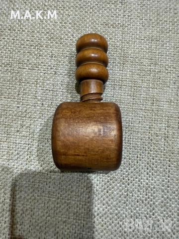 Стара дървена орехотрошачка, снимка 2 - Антикварни и старинни предмети - 53867757